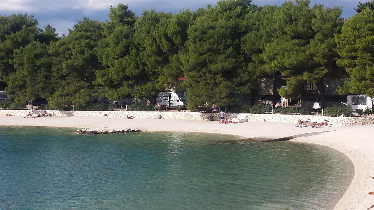 Villa Sky - Heating Pool Kaštel Novi エクステリア 写真